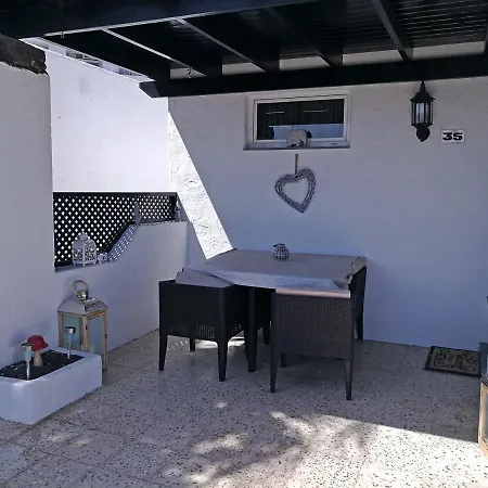 Casa Dilama - 2 Bedroom Bungalow - Great Value - Great For Smaller Families * Puerto del Carmen (Lanzarote)